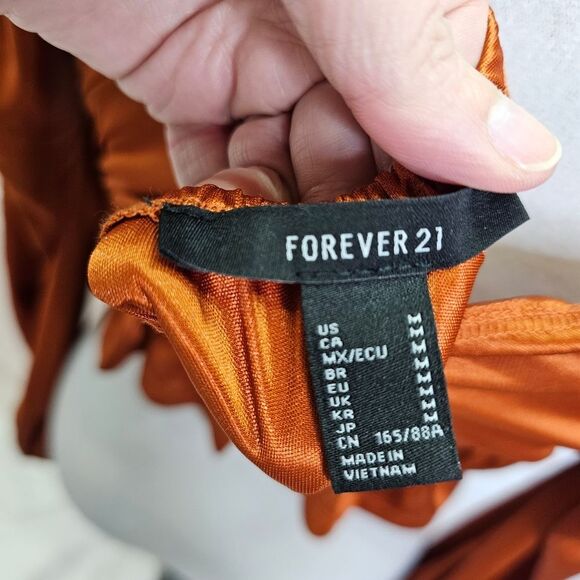 Forever 21 Chestnut Brown Satin Puff Sleeve Tie Front Crop Top Size Medium - Picture 8 of 10